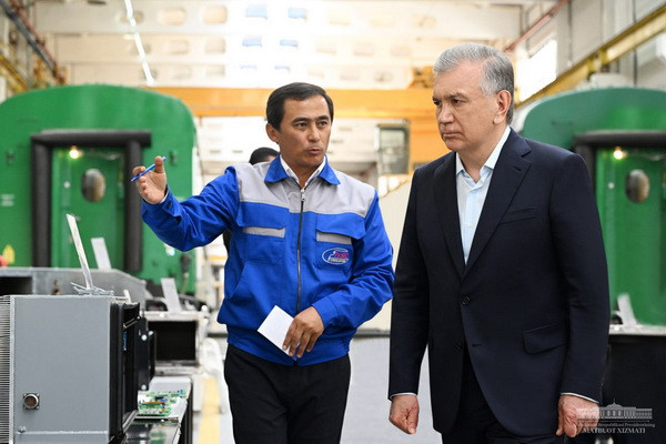 Uzbek President got acquainted with the production of passenger cars and new projects in the industry