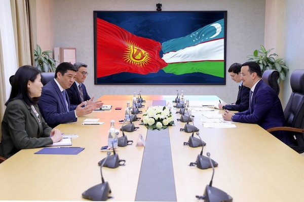 Laziz Kudratov receives the Ambassador of the Kyrgyz Republic to Uzbekistan