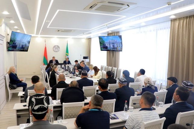 Ферганские предприниматели обсудили сотрудничество в Беларуси