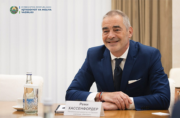 Jamshid Kuchkarov receives a delegation from the Meridiam investment fund