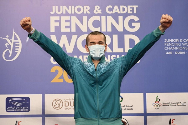 Зухриддин Кадыров - первый узбекский чемпион мира по фехтованию