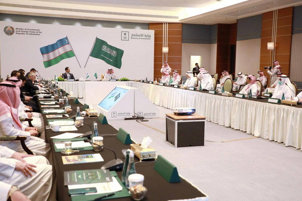Round table with Saudi businessmen takes place in Riyadh