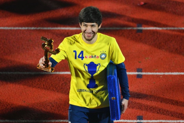 Хожиакбар Алижонов подписывает полторагодичный контракт с «Персеполисом»