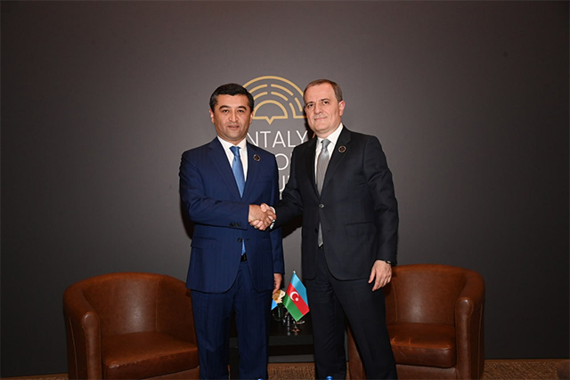 Uzbekistan, Azerbaijan FMs Discuss Strategic Partnership