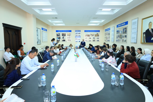 Poetry Without Borders: Mahira Nagygzy’s Uzbek-Language Collection Presented in Tashkent