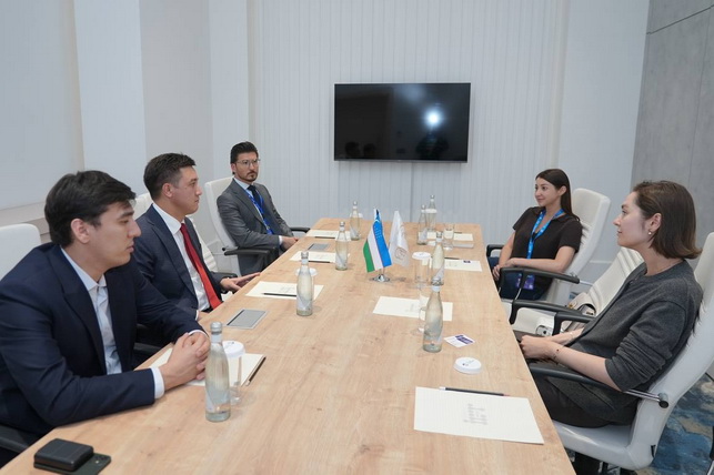Замминистра цифровых технологий Узбекистана обсудил с Microsoft развитие ИТ-образования