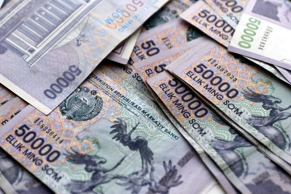 What damage can the state budget of Uzbekistan suffer from the smuggling of tobacco products?