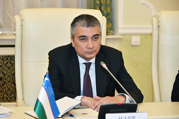 Узбекистан ведет переговоры о продлении срока временного пребывания своих водителей в России