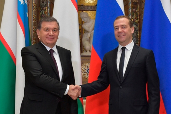 Шавкат Мирзиёев и Дмитрий Медведев провели переговоры