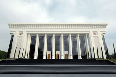 Uzbek President Islam Karimov visits International Forums Palace