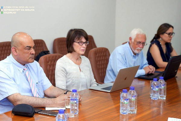 Uzbekistan and ADB discuss green economy transition**