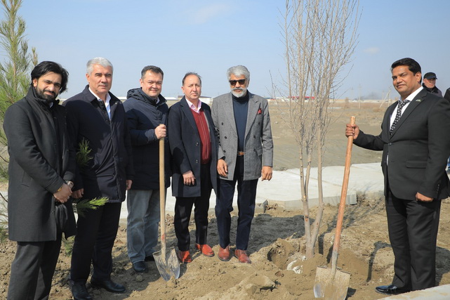 Pakistani business delegation visits industrial sites in Bukhara region