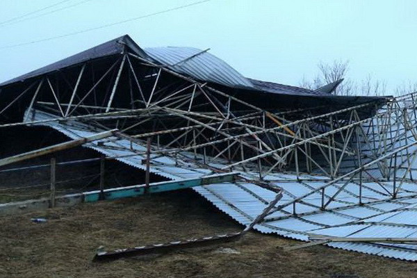 More than 130,000 consumers in two regions were left without electricity