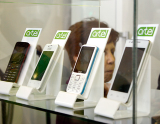 Uzbekistan to start production of smartphones, tablets
