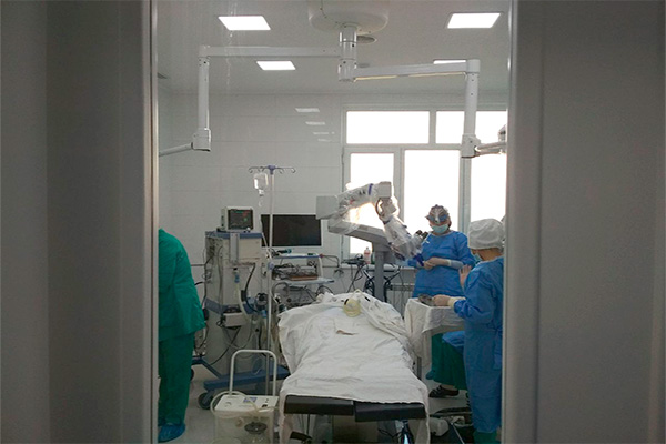 INVIVO начала официальные операции по установке кохлеарного импланта Cochlear