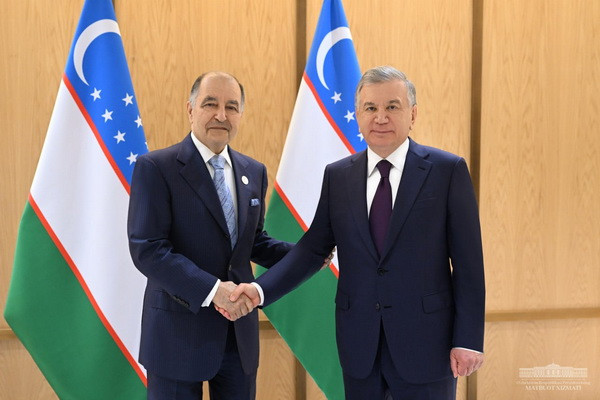 President of Uzbekistan discusses current and future projects with Air Products