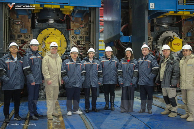 АО «Узметкомбинат» и Standard Chartered обсудили стратегию развития и инвестиционные проекты в Бекабаде