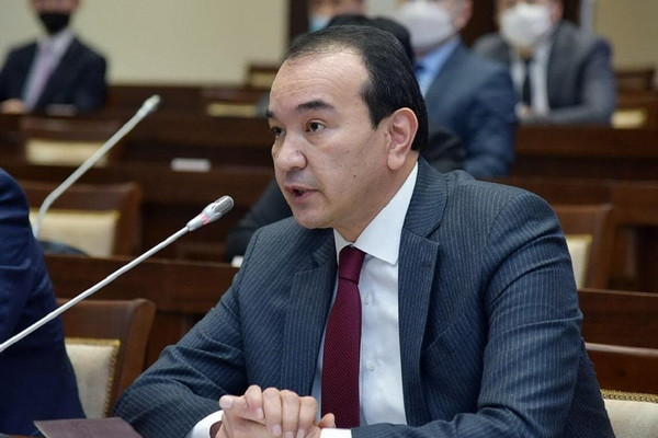 Минкультуры: Озодбек Назарбеков не принимал участия в рекламе.