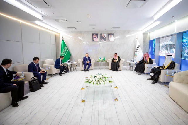 Обсуждены перспективы взаимного сотрудничества в области инноваций с Королевским городом науки и технологий Абдулазиза