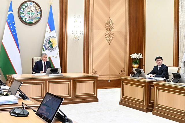 President Reviews Development Plans for Coal and Uranium Industries