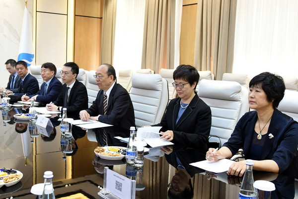Uzbekneftegaz, SINOSURE discuss development of cooperation