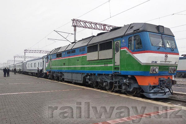 Cargo electric train collides with Damas car