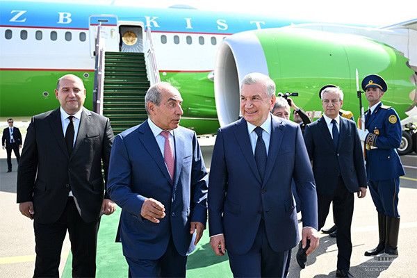 President of Uzbekistan arrives in Azerbaijan