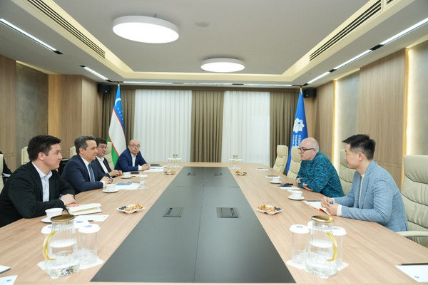 Minister of Digital Technologies holds a meeting with the head of the Lesta Games