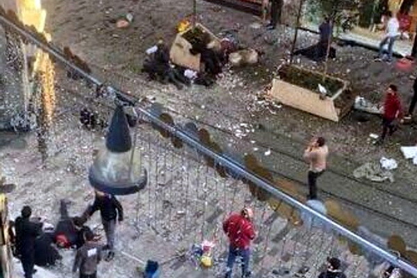 На главной туристической улице в Стамбуле произошел взрыв