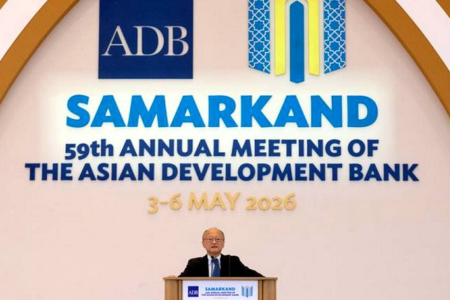 Президент АБР призвал к единству в Азии на заседании банка в Самарканде