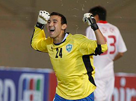 Keeper change not as Uzbeks planned