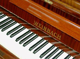 Узбекистан закупил чешские пианино