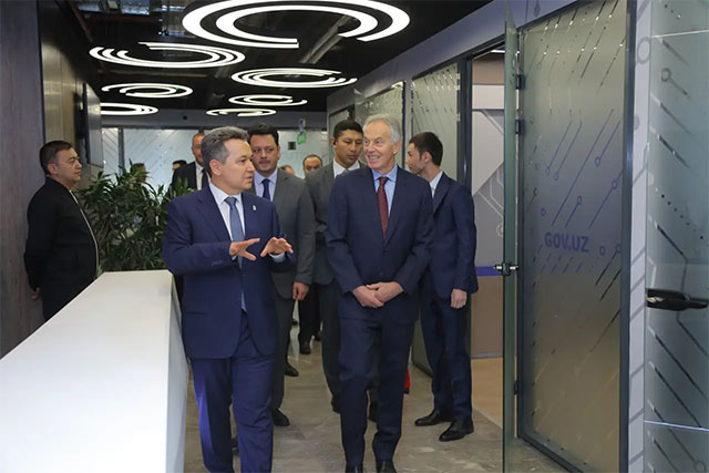 Бывший премьер-министр Великобритании посетил IT Park Uzbekistan