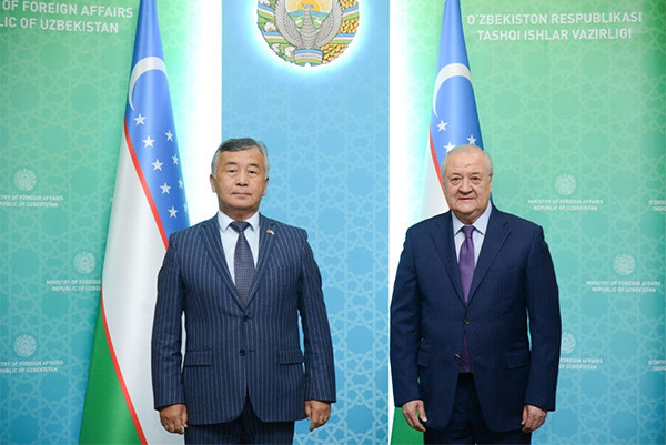 Abdulaziz Kamilov receives the Ambassador of Kyrgyzstan