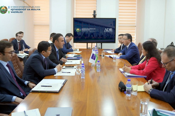 Uzbekistan and ADB discuss green economy transition reforms