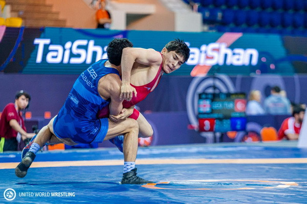 Отечественные борцы начали рейтинговый турнир с 5 медалями