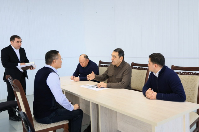 В Ферганской области обсудили проект создания цветочной плантации с участием инвестора из Китая