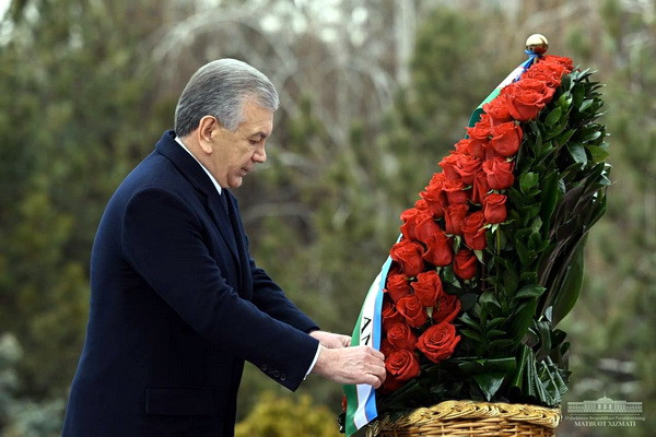 Почтена память Первого Президента Узбекистана