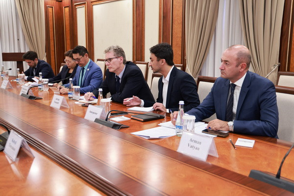 A meeting was held in the Senate with representatives of the World Bank