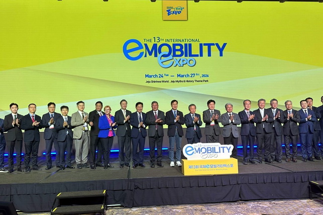 Узбекистан представил реформы транспорта на форуме электромобильности в Чеджу