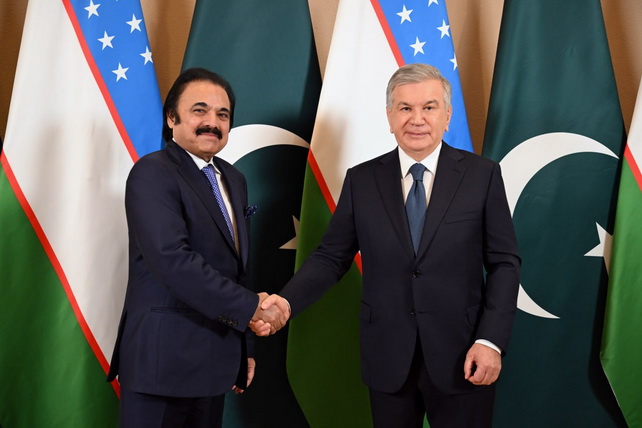 President of Uzbekistan Meets with Chairman of HRL Group