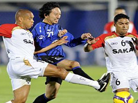 Gamba 3-0 Adelaide: Gamba close in on ACL glory