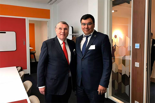 Chairman of State Tourism Committee meets with top manager of TUI Group