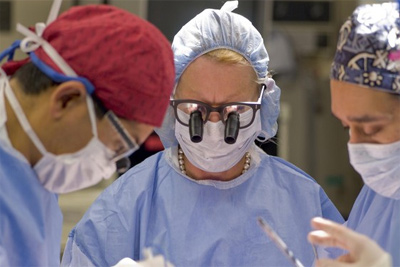 Singaporean surgeons carry out operation in Tashkent