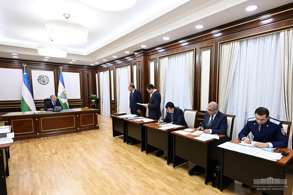 Tasks to ensure stable economic growth were discussed