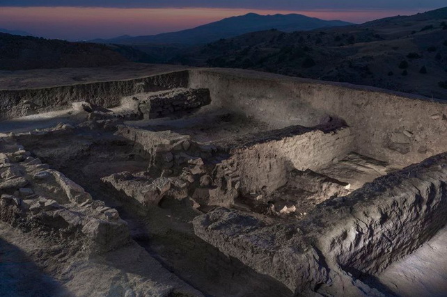 Smithsonian Reports Discovery of Lost Silk Road City in Uzbekistan Mountains
