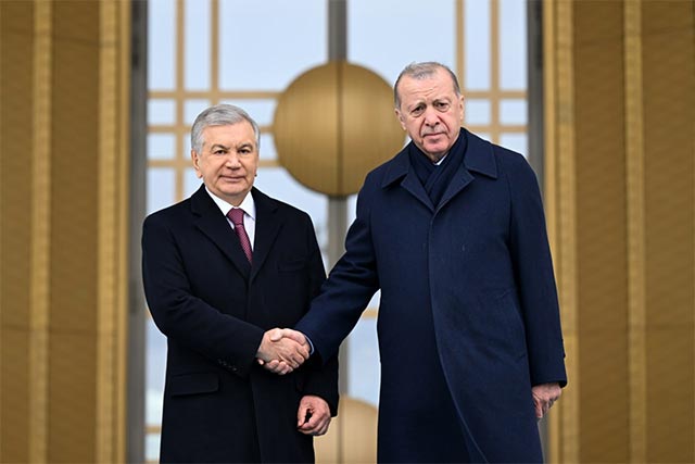 Official Ceremony Held for the Meeting of the President of Uzbekistan