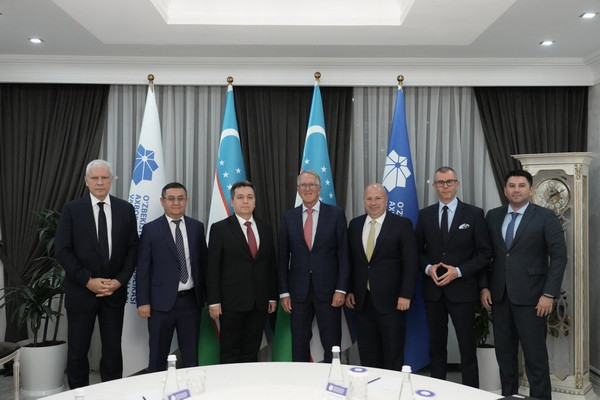 Впервые в Узбекистане, в рамках заседания наблюдательного совета директоров «Veon» состоялась встреча руководителей холдинга с министром по развитию информационных технологий и коммуникаций Республики Узбекистан