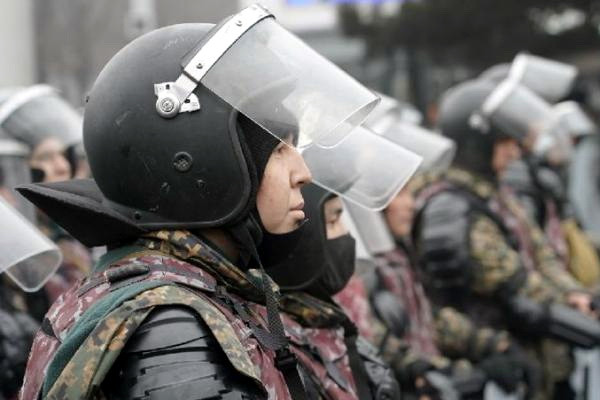 Режим чрезвычайного положения ввели на всей территории Казахстана