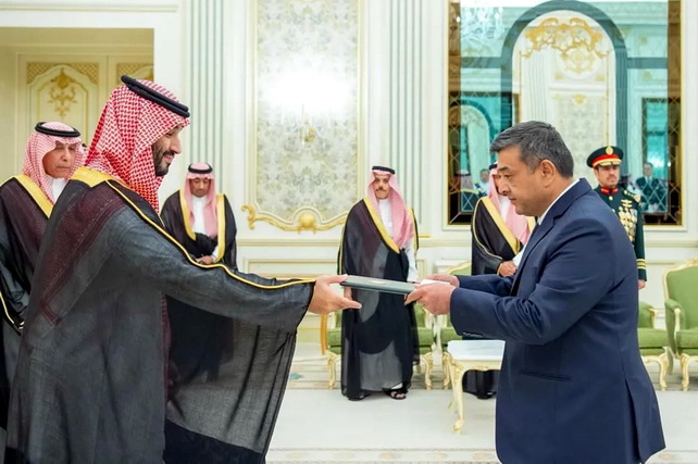 Uzbekistan’s Ambassador Presents Credentials to Saudi Arabia’s Crown Prince